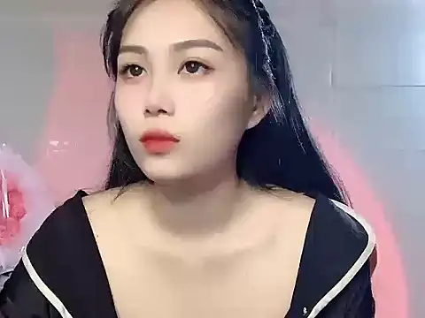 Snapshot of Lyly4757 chatting on 11/07/25, 01:44 Lyly4757 online show from 11/07/25, 01:44