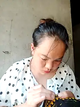 emilyzz online show from 03/31/26, 08:04