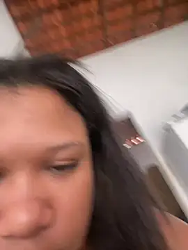 Snapshot of Milenvs chatting on 01/16/26, 05:06 Milenvs online show from 01/16/26, 05:06