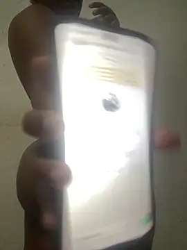 Milenvs online show from 04/28/26, 07:02