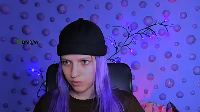 kaela spell  online show from 04/20/26, 10:22