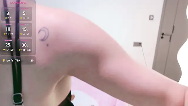 Snapshot of schoolgirl-nurse chatting on 01/19/26, 11:36 schoolgirl-nurse online show from 01/19/26, 11:36