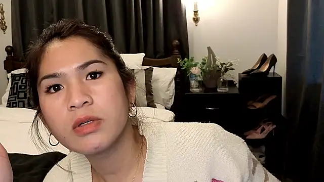 ZoeyJohnson online show from 09/25/25, 05:33