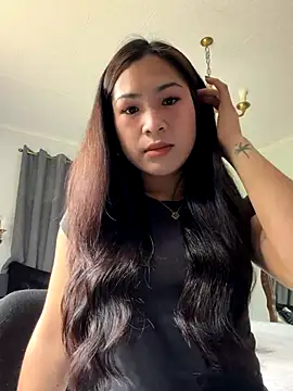 ZoeyJohnson online show from 11/13/25, 10:52