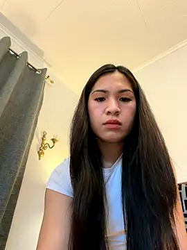 ZoeyJohnson online show from 11/25/25, 06:13