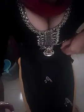 BellaxTrans online show from 04/24/26, 11:34