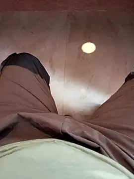 Snapshot of karandeep_Bhagat chatting on 09/20/25, 01:50 karandeep Bhagat online show from 09/20/25, 01:50