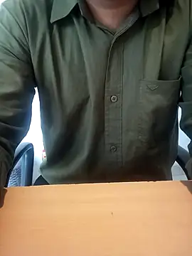 Snapshot of karandeep_Bhagat chatting on 09/30/25, 02:16 karandeep Bhagat online show from 09/30/25, 02:16