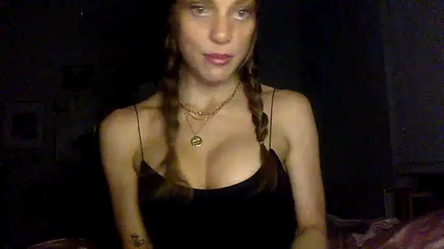 Snapshot of Texxaspearl chatting on 11/02/25, 11:34 Texxaspearl online show from 11/02/25, 11:34