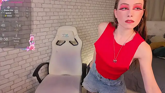 KarenSmitht online show from 10/21/25, 03:57