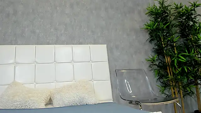 AmiraRees online show from 09/27/25, 05:45