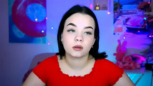Snapshot of leslierowe_ chatting on 09/17/25, 01:02 leslierowe online show from 09/17/25, 01:02