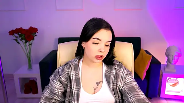 Snapshot of leslierowe_ chatting on 09/19/25, 01:01 leslierowe online show from 09/19/25, 01:01