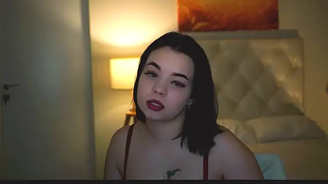Snapshot of leslierowe_ chatting on 09/24/25, 04:54 leslierowe online show from 09/24/25, 04:54