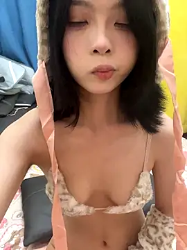 Snapshot of qiqi_x chatting on 10/10/25, 03:55 qiqi x online show from 10/10/25, 03:55