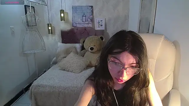 alllyson  online show from 11/05/25, 07:47