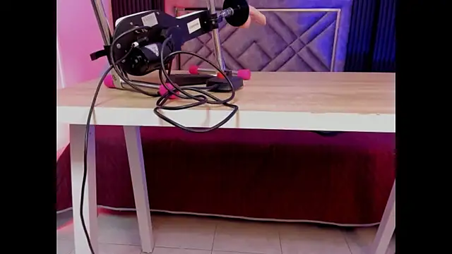 Snapshot of Daniwhatson chatting on 09/30/25, 12:15 Daniwhatson online show from 09/30/25, 12:15