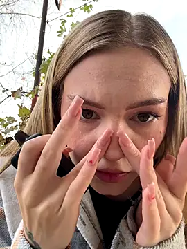 MilaMoone online show from 11/05/25, 09:53