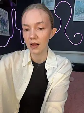 MilaMoone online show from 02/28/26, 11:00