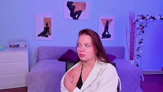 BetsyKiss online show from 09/19/25, 07:32