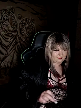 YuliiaSan online show from 10/27/25, 09:08