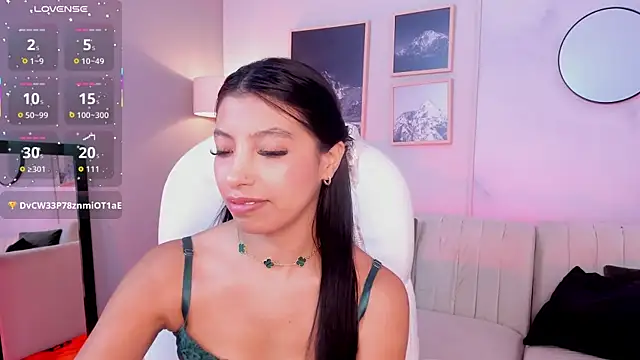 Tiffany Low online show from 12/01/25, 01:27