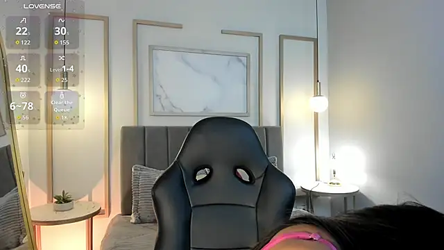 Tiffany Low online show from 03/17/26, 03:37