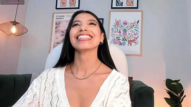 Tiffany Low online show from 04/19/26, 06:10