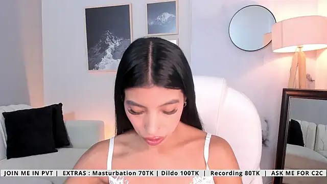 Tiffany Low online show from 05/06/26, 04:23