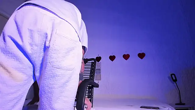 j martony online show from 09/18/25, 01:02