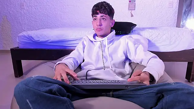 j martony online show from 10/01/25, 11:49