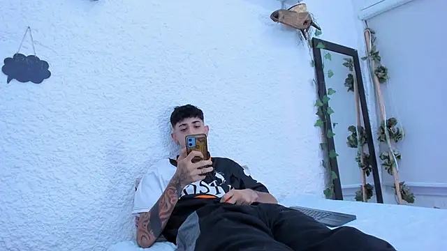 j martony online show from 12/18/25, 04:40