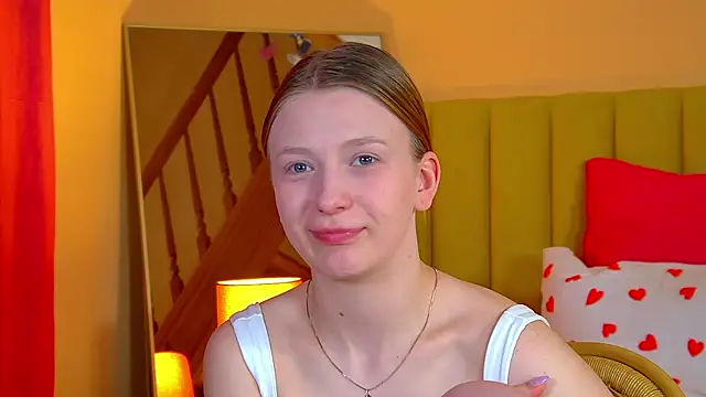 BeatriceBinoche online show from 04/15/26, 07:58