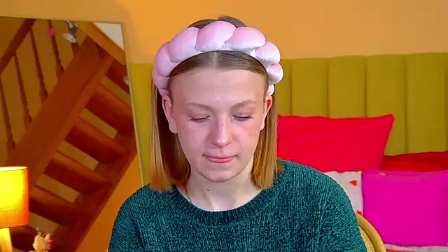 BeatriceBinoche online show from 04/22/26, 06:42