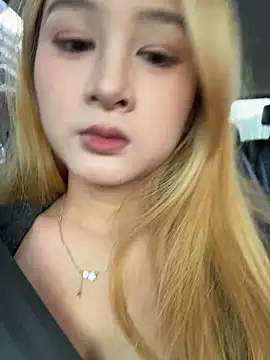 yuki june online show from 11/16/25, 08:53