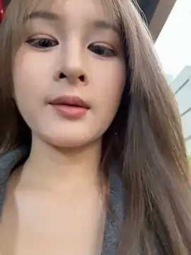 yuki june online show from 02/12/26, 10:21