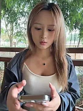 yuki june online show from 04/25/26, 06:27