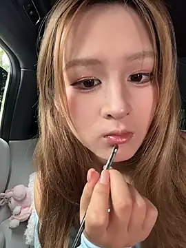 yuki june online show from 05/08/26, 08:08