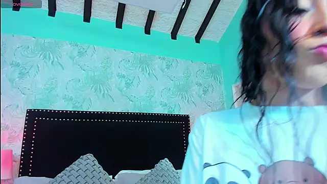 Snapshot of SamyySwet chatting on 05/03/26, 01:11 SamyySwet online show from 05/03/26, 01:11