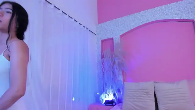 Peytonn Monroe online show from 04/07/26, 07:36