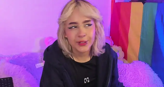 NekoWaifu online show from 10/14/25, 01:12