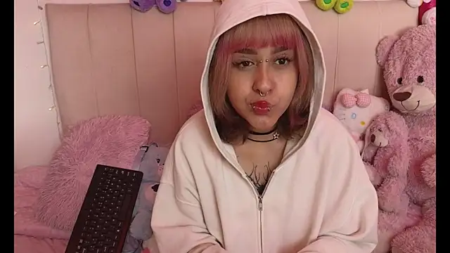 NekoWaifu online show from 04/10/26, 12:54