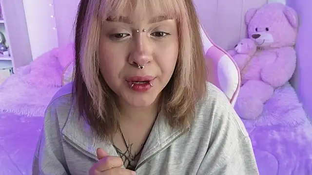NekoWaifu online show from 05/11/26, 04:04