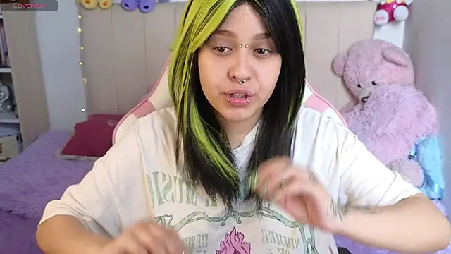 NekoWaifu online show from 05/27/26, 03:09
