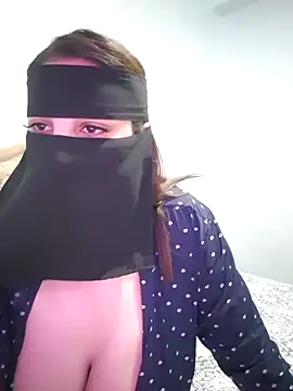 Snapshot of __arabica chatting on 09/25/25, 05:05 arabica online show from 09/25/25, 05:05