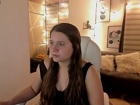 sophiee09  online show from 10/15/25, 02:33