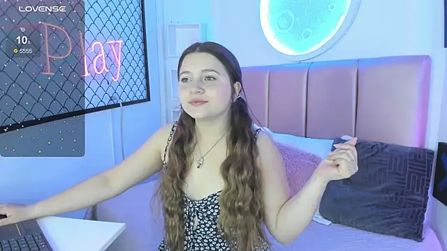 sophiee09  online show from 01/10/26, 01:35