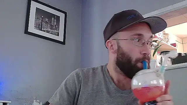 Snapshot of versatilevortex chatting on 09/21/25, 08:54 versatilevortex online show from 09/21/25, 08:54