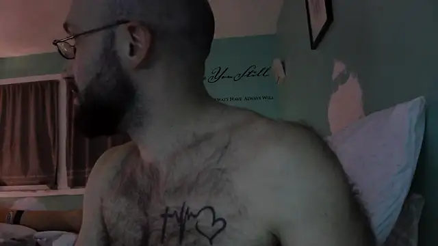 Snapshot of versatilevortex chatting on 10/05/25, 02:10 versatilevortex online show from 10/05/25, 02:10