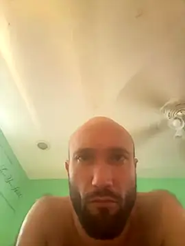 Snapshot of versatilevortex chatting on 10/05/25, 05:11 versatilevortex online show from 10/05/25, 05:11